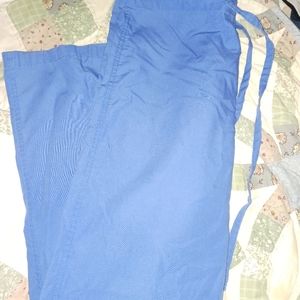 Scrub set